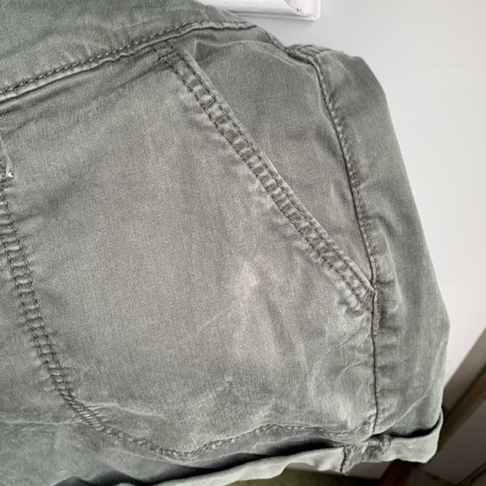 Universal Thread Shorts - Picture 5 of 8